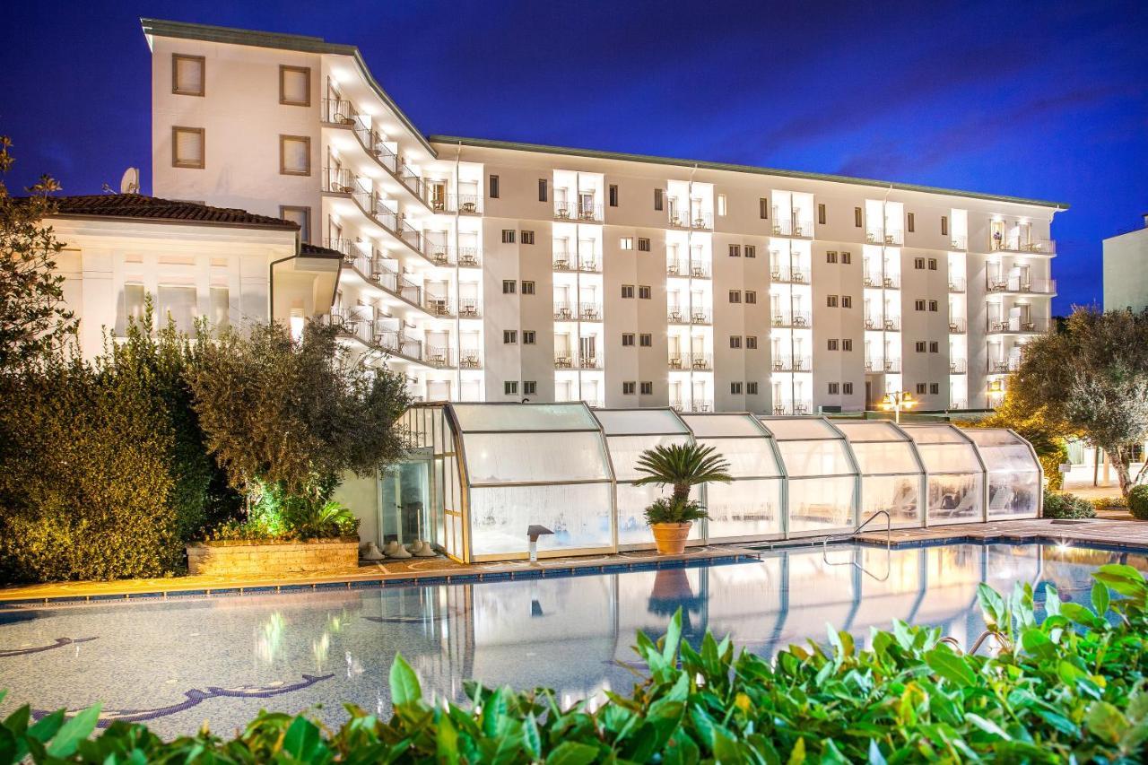 Hotel Aurelia Milano Marittima Zewnętrze zdjęcie