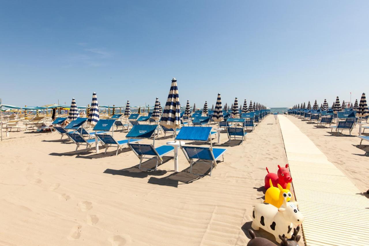 Hotel Aurelia Milano Marittima Zewnętrze zdjęcie