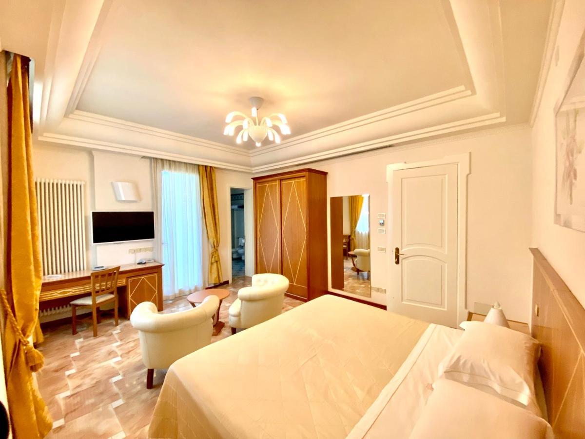 Hotel Aurelia Milano Marittima Zewnętrze zdjęcie