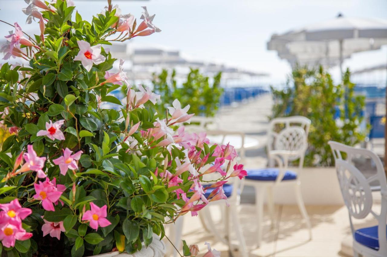 Hotel Aurelia Milano Marittima Zewnętrze zdjęcie
