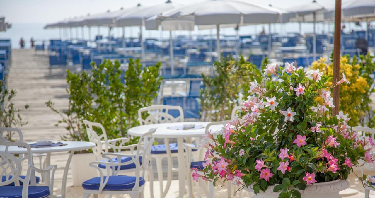 Hotel Aurelia Milano Marittima Zewnętrze zdjęcie