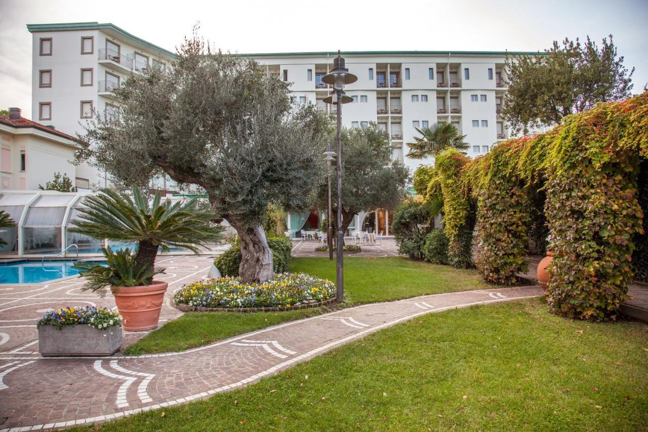 Hotel Aurelia Milano Marittima Zewnętrze zdjęcie