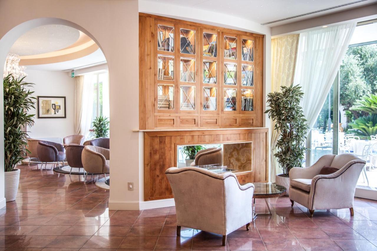 Hotel Aurelia Milano Marittima Zewnętrze zdjęcie